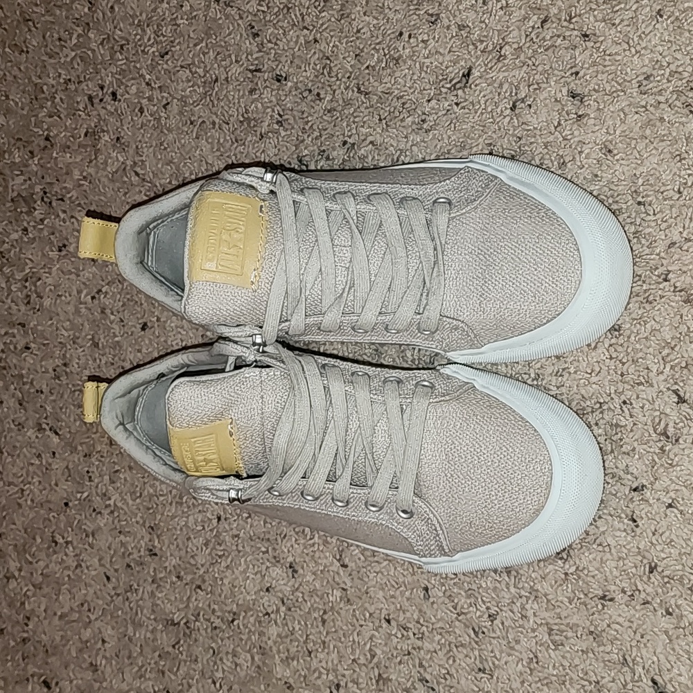 Converse sneakers size 7.5 Women's
